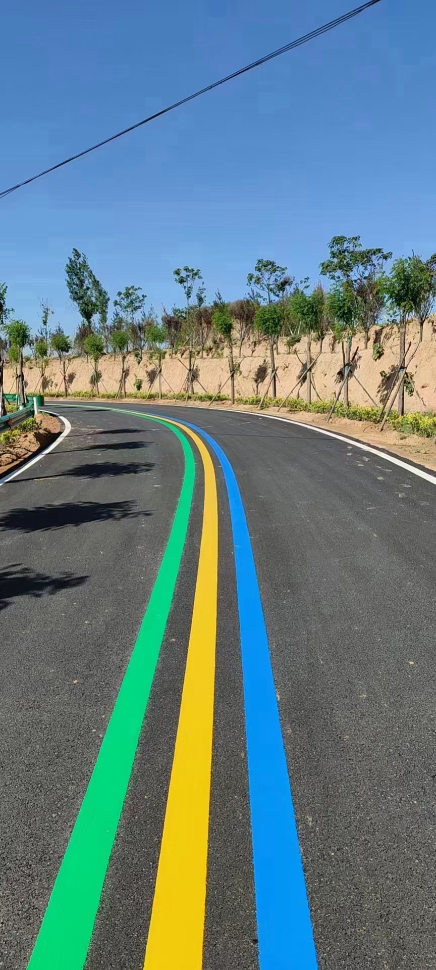 誰(shuí)知道蘇州道路劃線(xiàn)公司電話(huà)，蘇州道路劃線(xiàn)施工單位？
